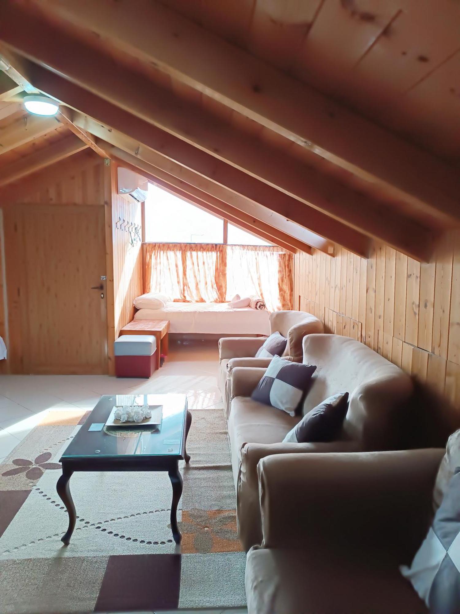 Guesthouse Eva Suite Berat Esterno foto